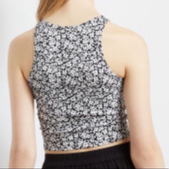 💫4/30 AEROPOSTALE Floral Stretchy Crop Top - Picture 2 of 9